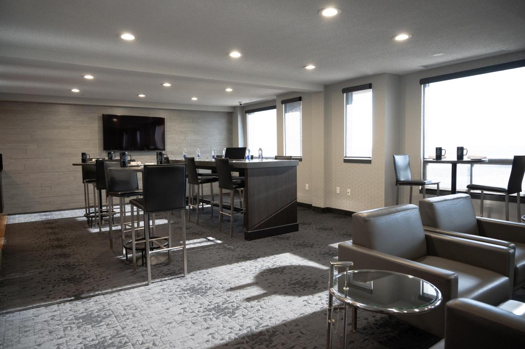 Hotel Blackfoot YYC Kültér fotó